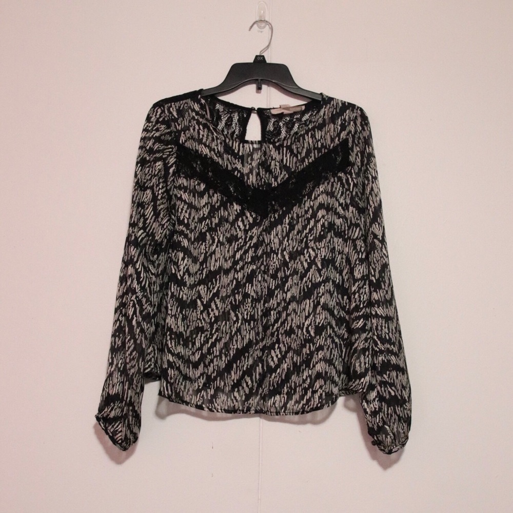 Forever 21 Printed Black Laced Long Sleeve Blouse
